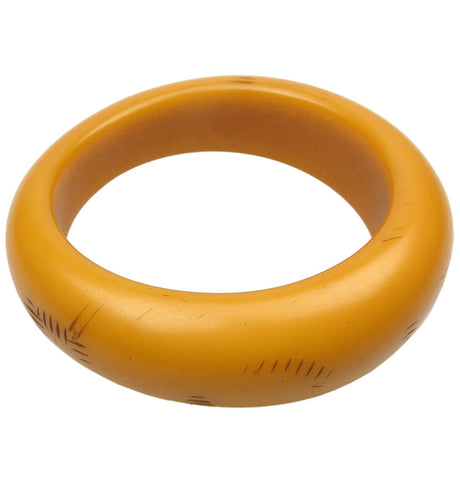 Amber wavy bangle