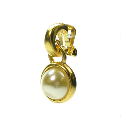 Clip and pearl vintage earrings