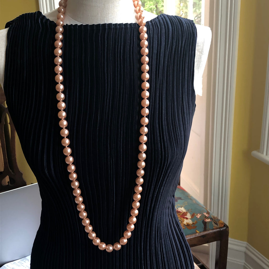 Pink faux pearl glass necklace
