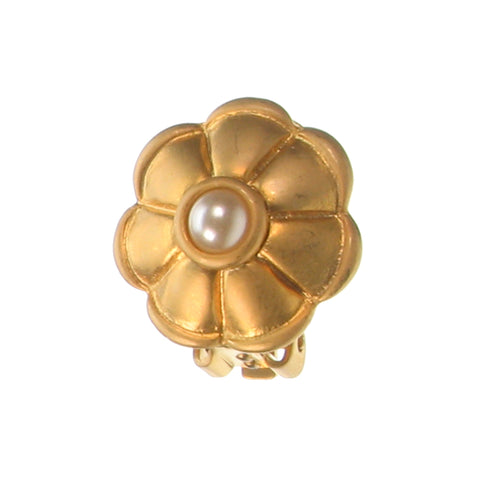 Clip and pearl vintage earrings
