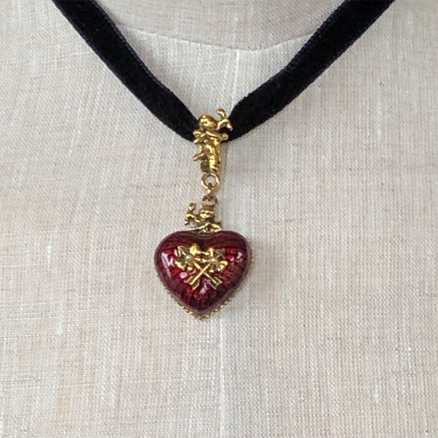 Vintage enamelled red heart choker