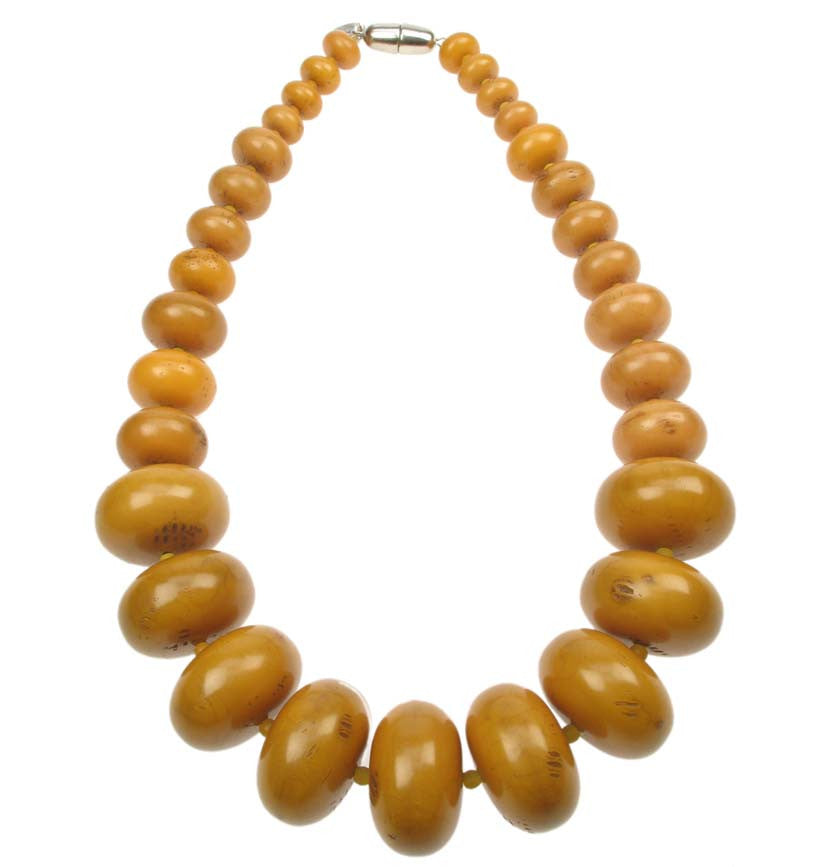 Tribal amber resin graduated necklace